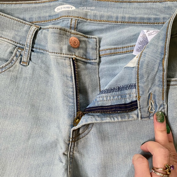 ON Mid-Rise Super Skinny Jeans in Ice Blue - NWT - Picture 8 of 16